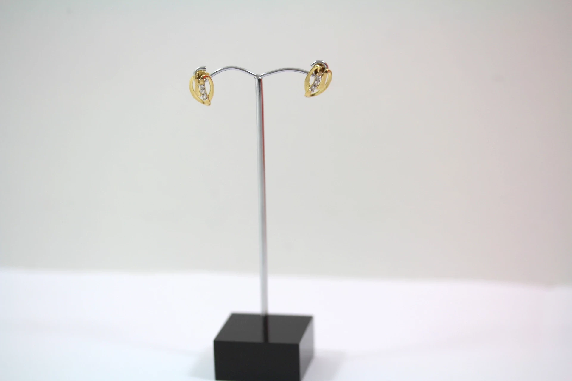 piekne-nowe-zlote-kolczyki-333-cyrkonie-sztyft-material-15835-2