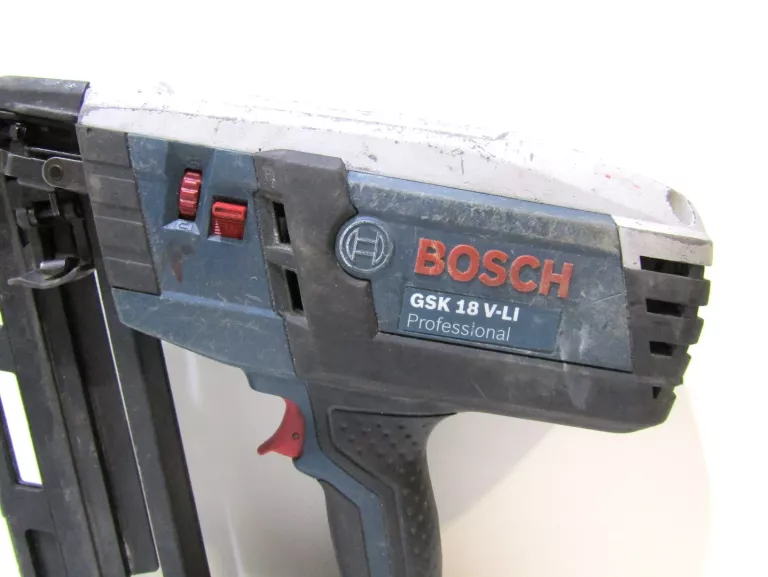 GWOŹDZIARKA BOSCH GSK 18V-LI + AKU 4AH + ŁAD
