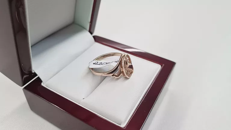 zloty-pierscionek-280-g-585-rodzaj-wyrob-jubilerski