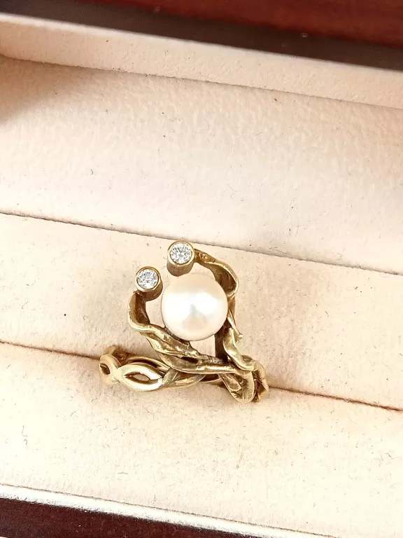 zloty-pierscionek-pleciony-z-perla-843g-pr585-r20-fredry-plac-targowy-ledziny