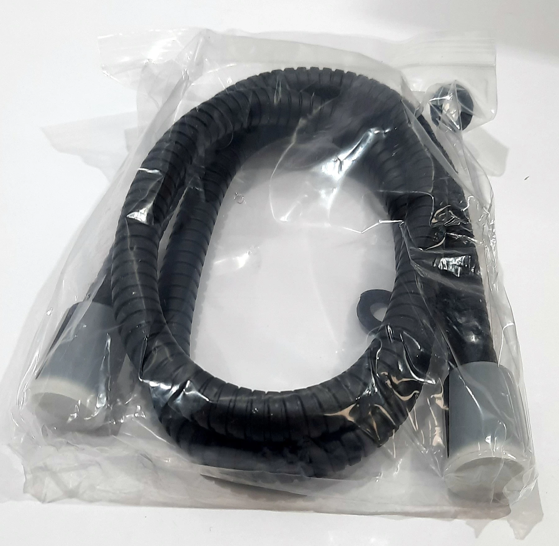 zestaw-podtynkowy-bidetowy-omnires-alton-czarny-linia-alton