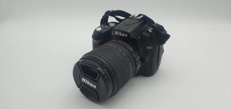 NIKON D90 + OBIEKTYW NIKKOR AF-S DX 18-105