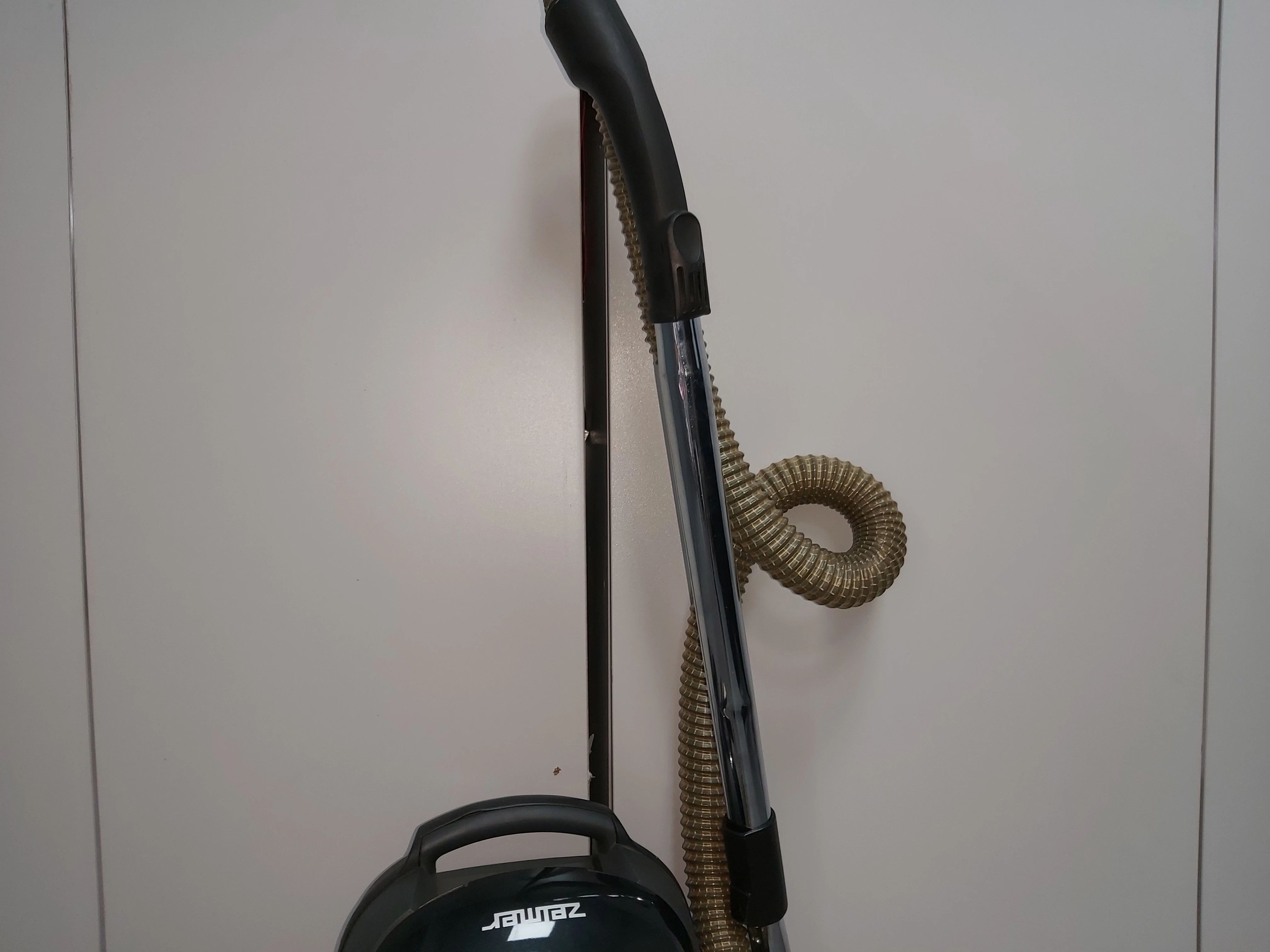 odkurzacz-zelmer-solaris-2200w-rury-rodzaj-odkurzacza-workowy