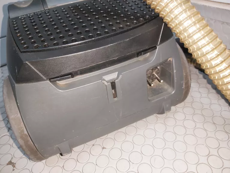 odkurzacz-zelmer-solaris-2200w-rury-marka-zelmer