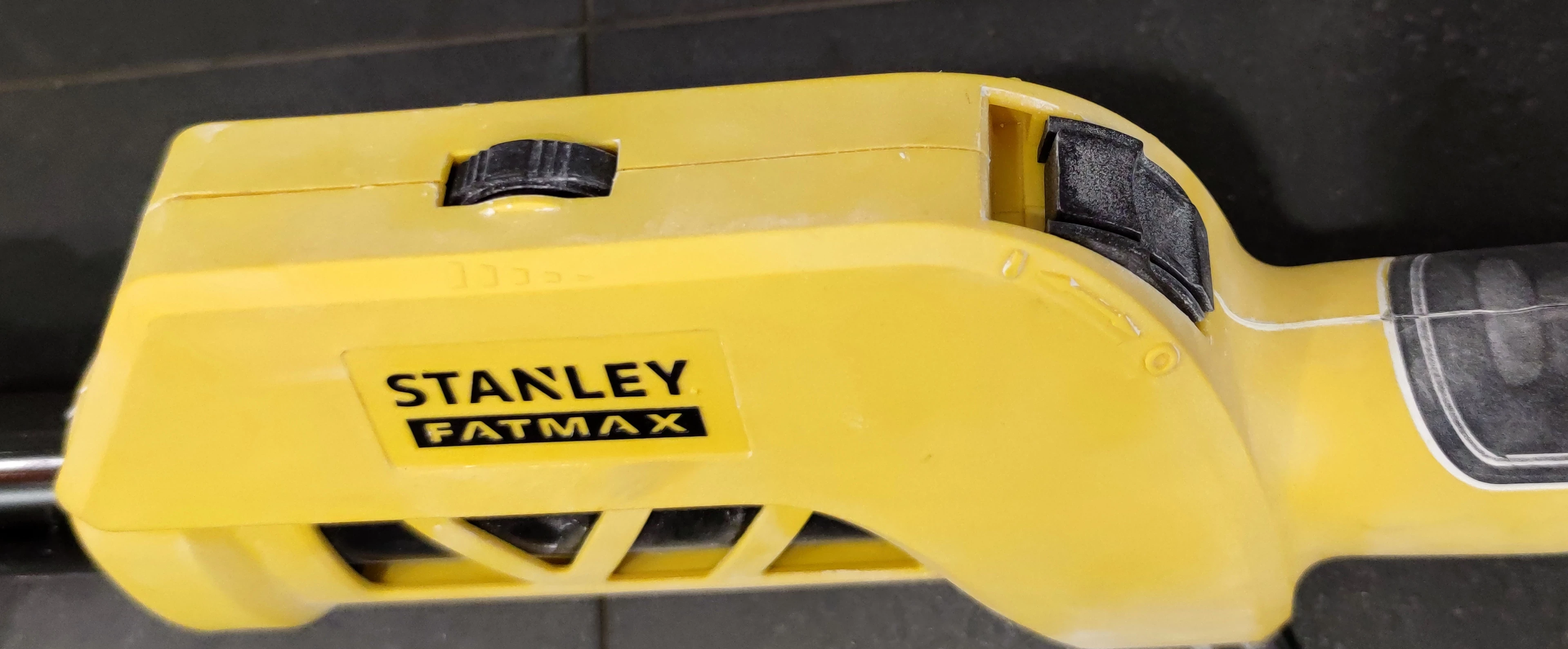 szlifierka-do-gipsu-stanley-sfmee500-gwarancja-marka-stanley