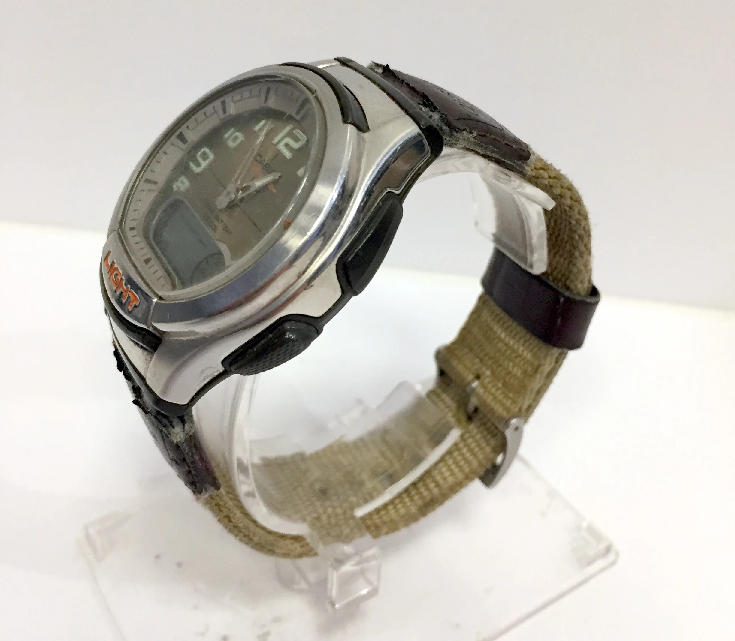 zegarek-casio-3793-aq-180w-marka-casio