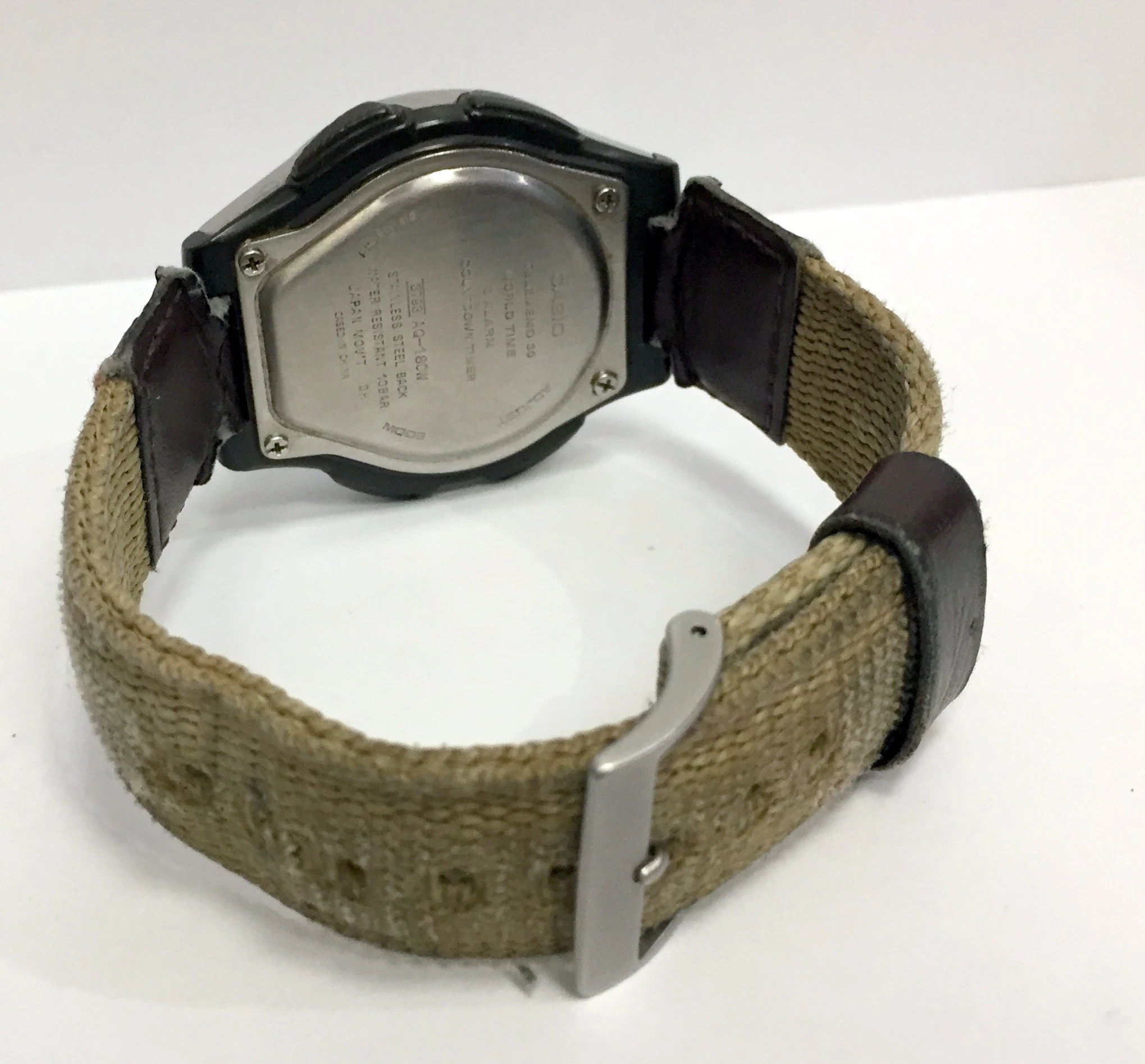 zegarek-casio-3793-aq-180w-typ-nareczny