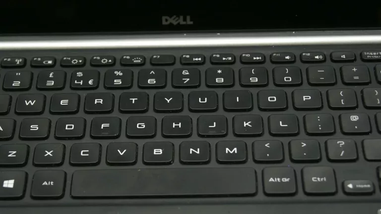 LAPTOP DELL XPS INTEL CORE I7 8GB RAM 128GB SSD