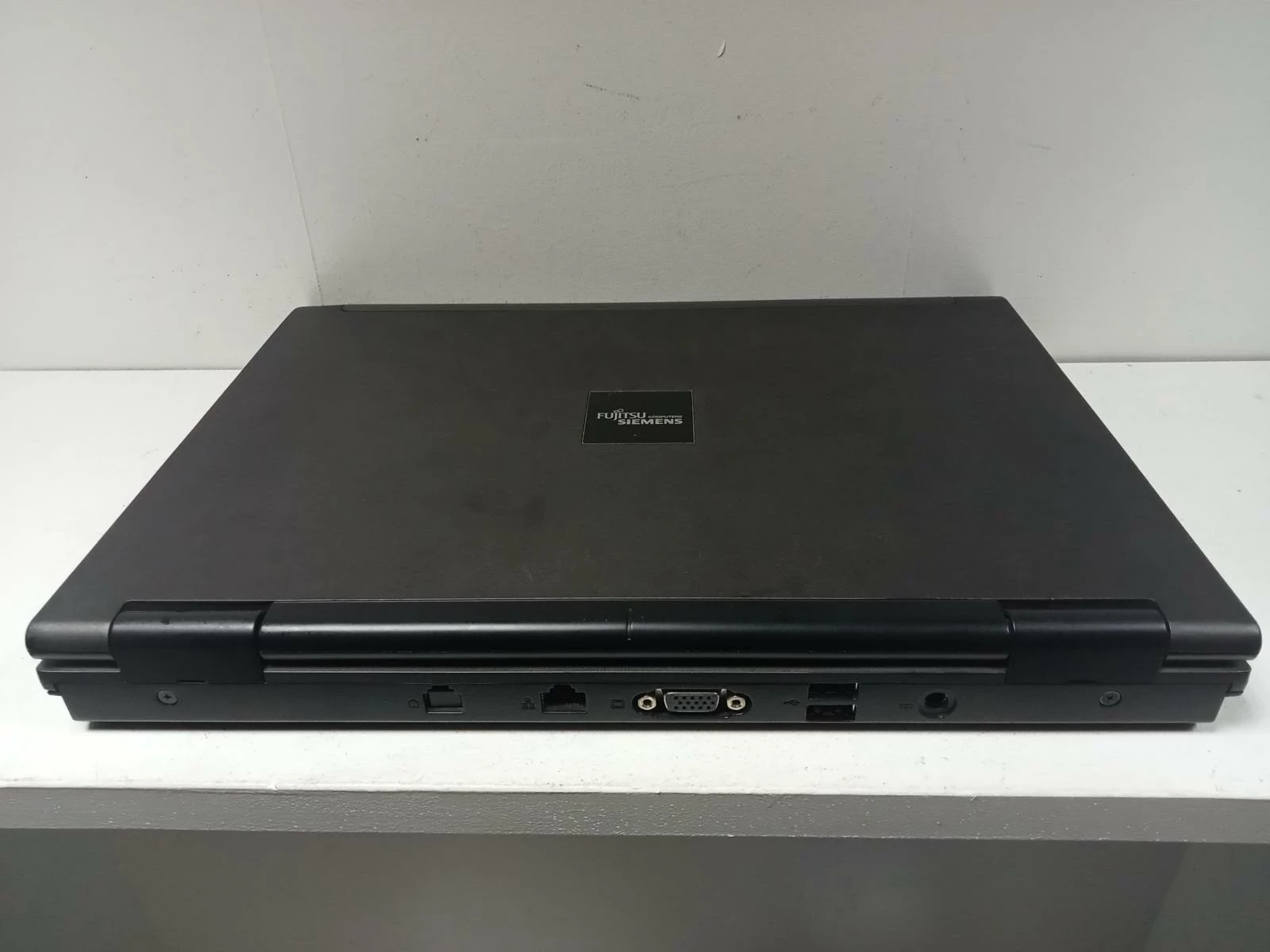 fujitsu-siemens-esprimo-core-2-240ghz-4gb-320hdd-rozdzielczosc-px-1024-x-768