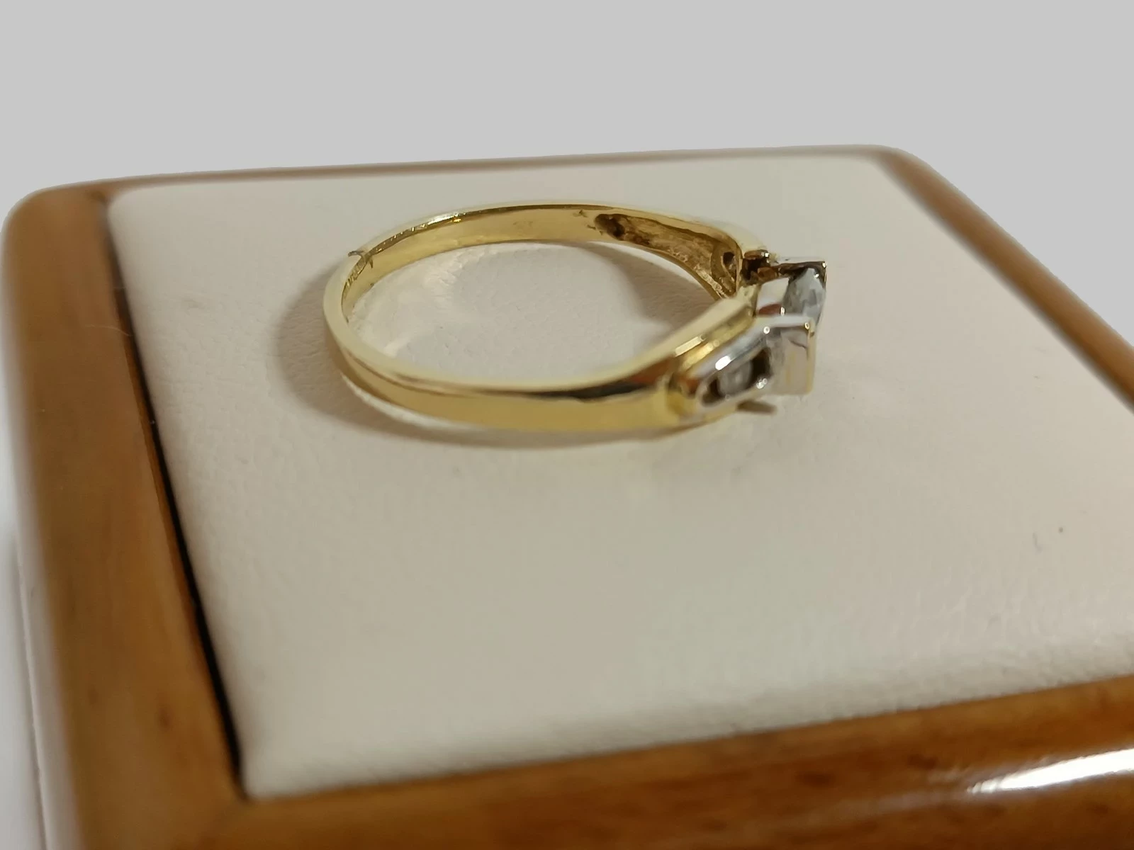 piekny-zloty-pierscionek-pr-585-material-15835-2