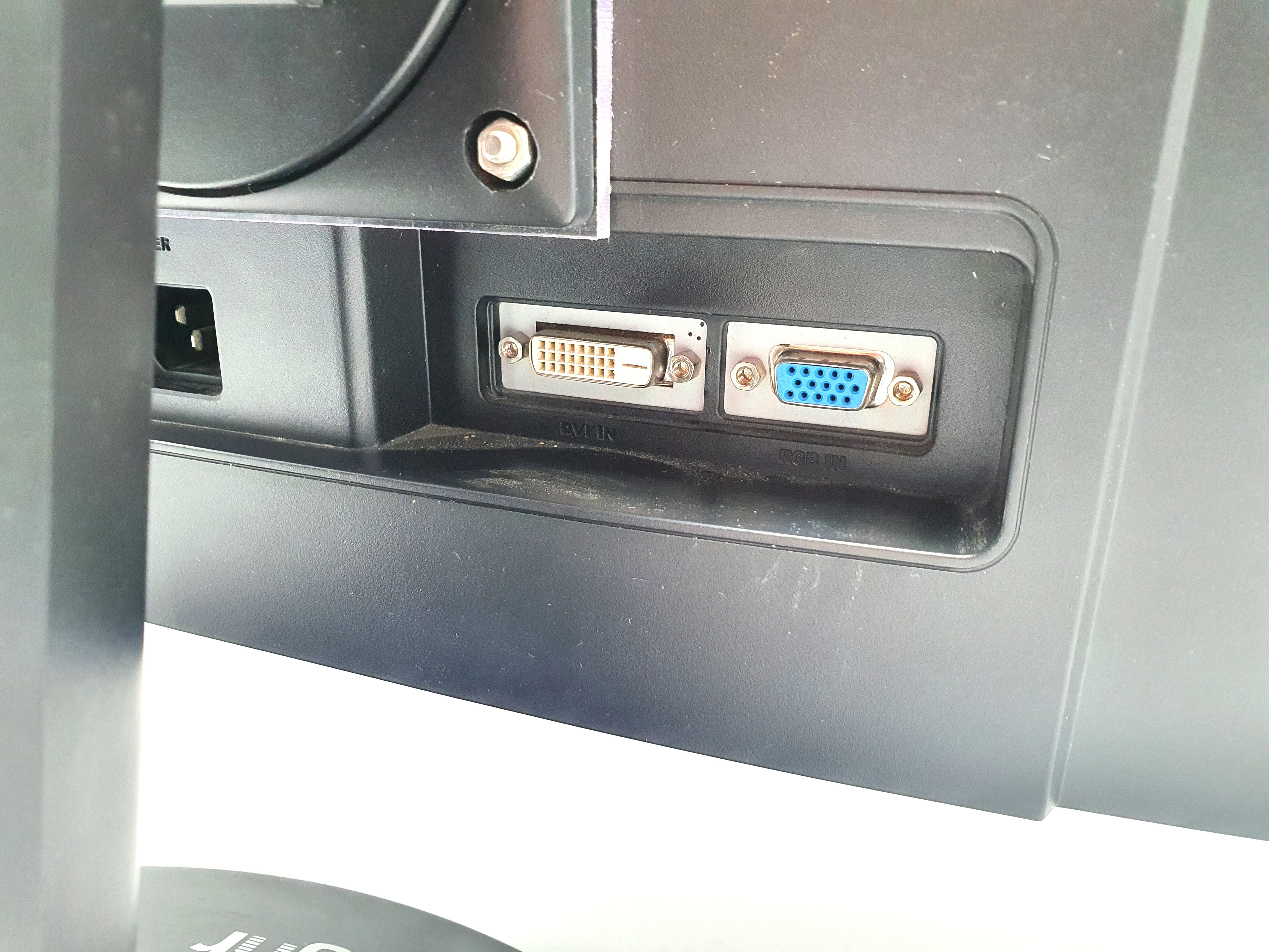 monitor-samsung-syncmaster-ex2220-kod-producenta-ls22clusbeen