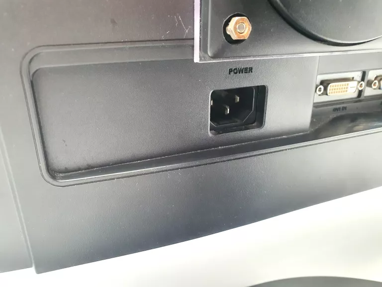 monitor-samsung-syncmaster-ex2220-rodzaj-podswietlania-led