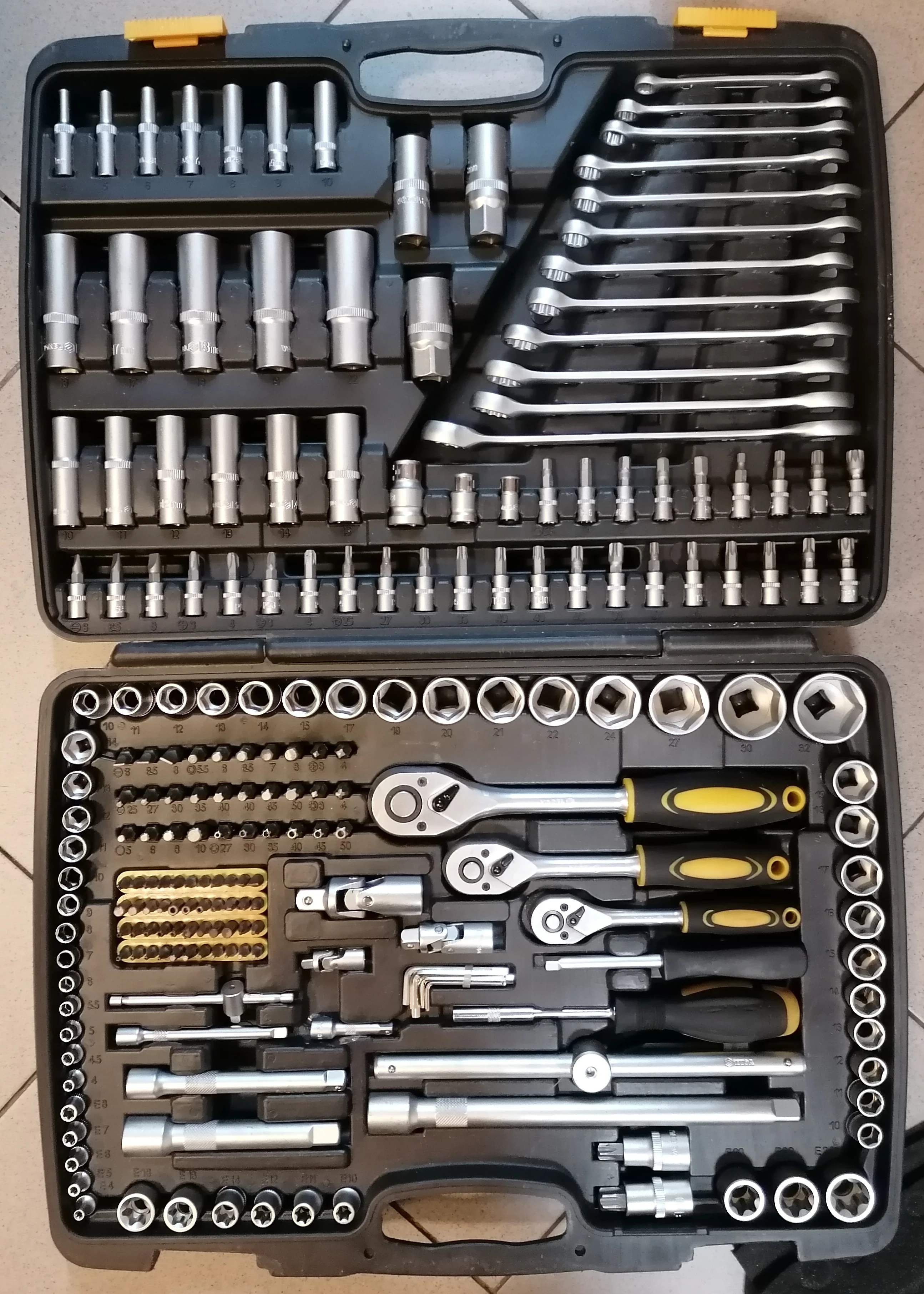 zestaw-narzedzi-vorel-58700-walizka-struga-2-lodz