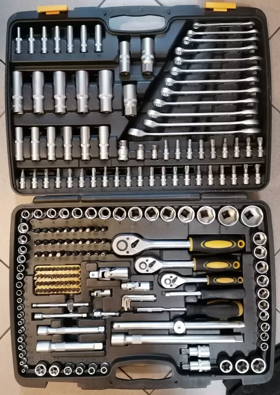 zestaw-narzedzi-vorel-58700-walizka-struga-2-lodz