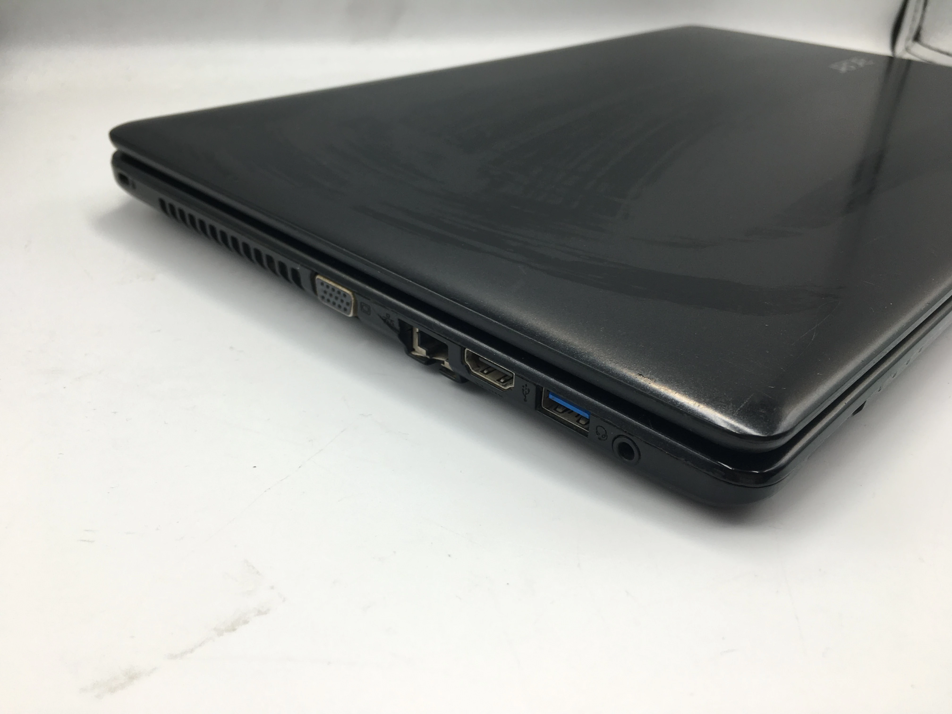 laptop-acer-aspire-e1-570g-seria-procesora-intel-core-i3