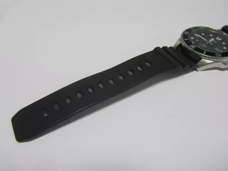 ZEGAREK CASIO MDV-106
