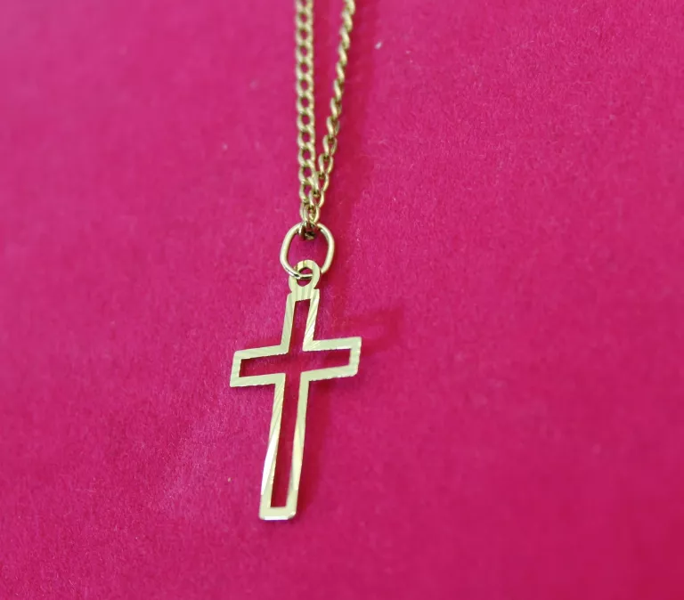 zlota-zawieszka-krzyz-stan-uzywany