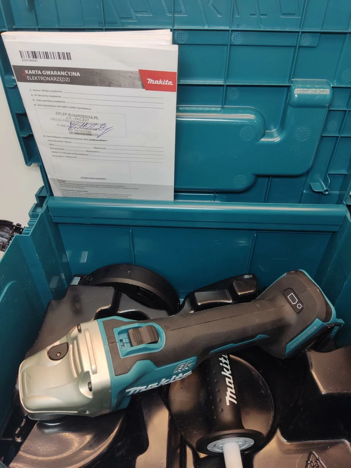 szlifierka-katowa-makita-dga504zj-w-walizce-stan-uzywany
