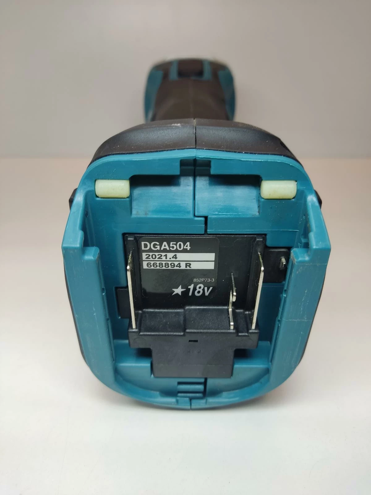 szlifierka-katowa-makita-dga504zj-w-walizce-kod-producenta-dga504zj