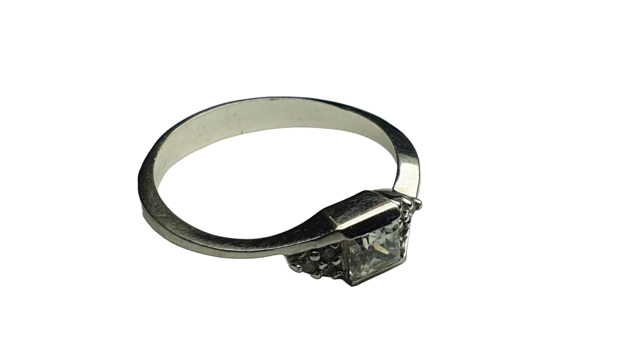 sliczny-pierscionek-biale-zloto-585-238g-r12-rozmiarsrednica-wew-mm-372-12