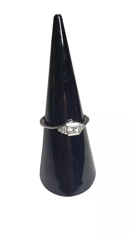 sliczny-pierscionek-biale-zloto-585-238g-r12-stan-11323-2