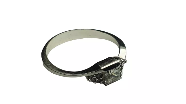 sliczny-pierscionek-biale-zloto-585-238g-r12-rozmiarsrednica-wew-mm-372-12