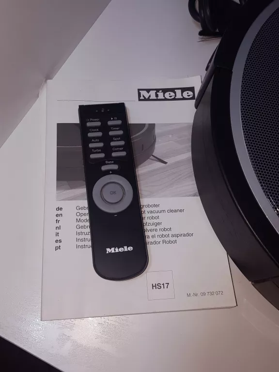 ROBOT SPRZĄTAJĄCY MIELE SCOUT RX1 + STACJA + PILO