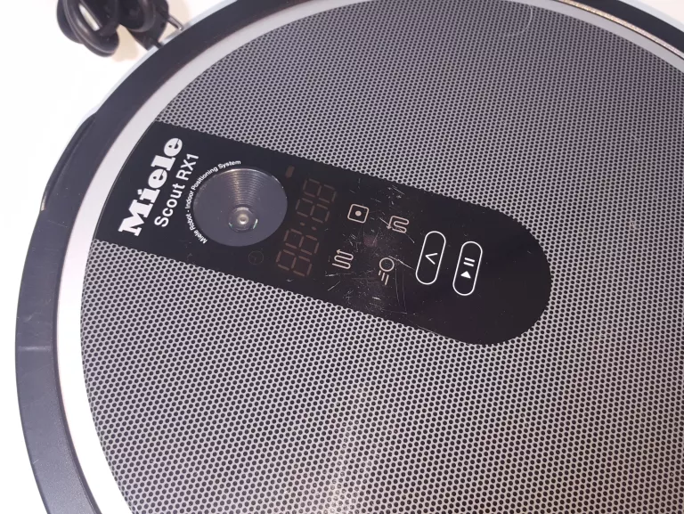 ROBOT SPRZĄTAJĄCY MIELE SCOUT RX1 + STACJA + PILO