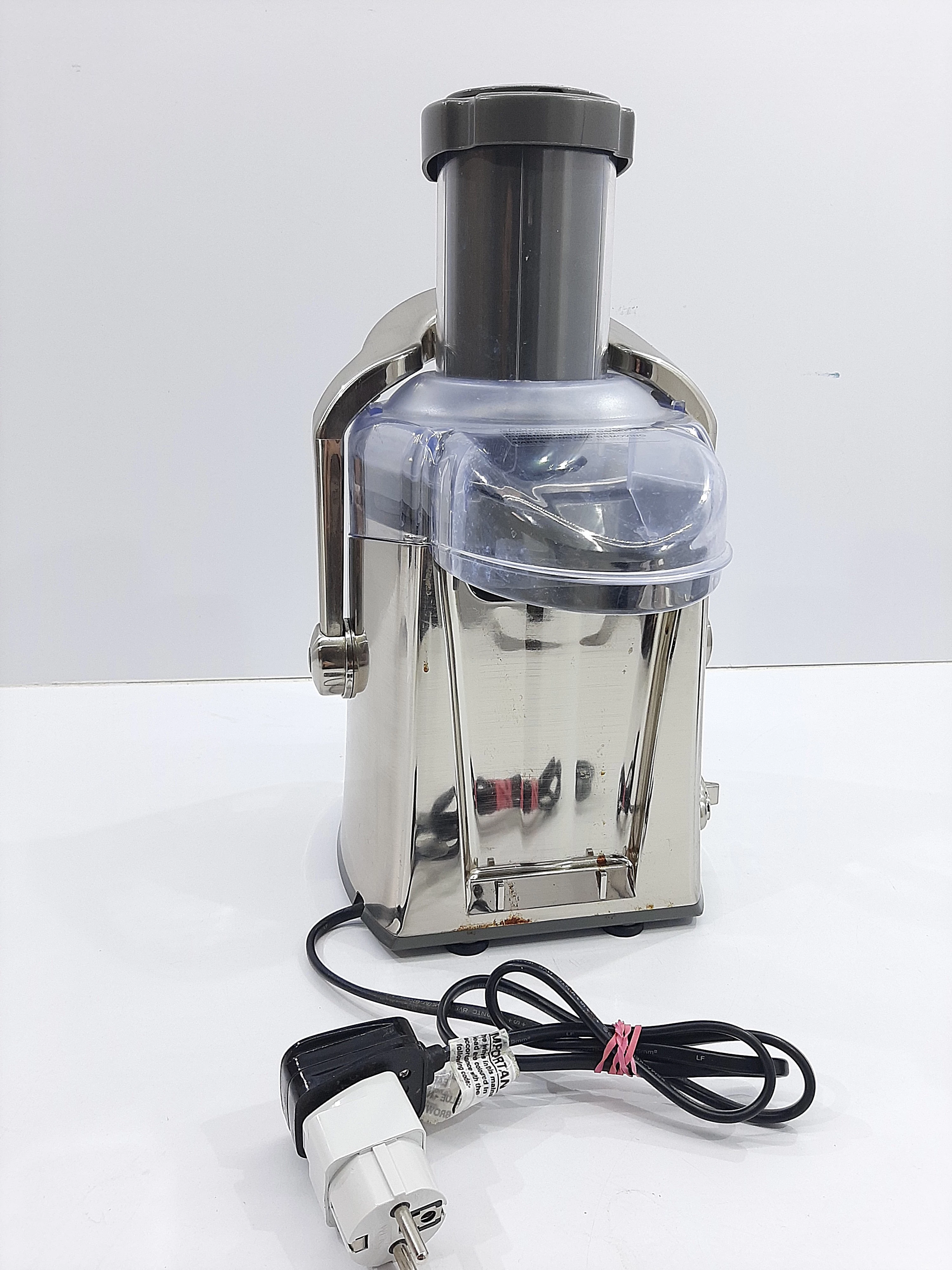 sokowirowka-breville-je24-moc-700