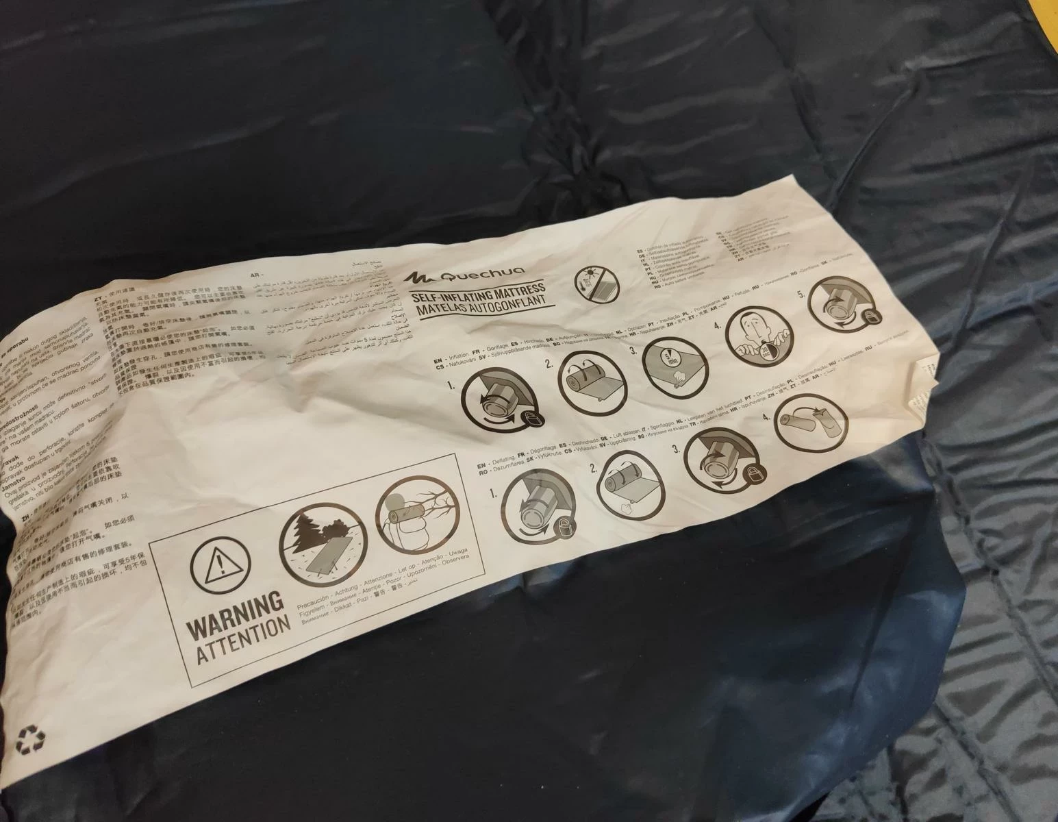 mata-195x60-quechua-samopompujaca-forclaz-400-xl-stan-uzywany