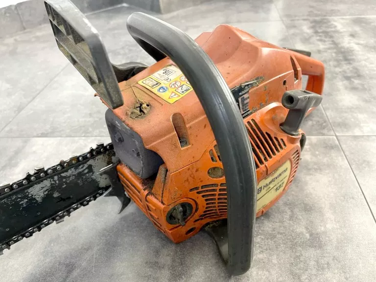 pila-lancuchowa-husqvarna-137-1600-w-22-km-stan-uzywany