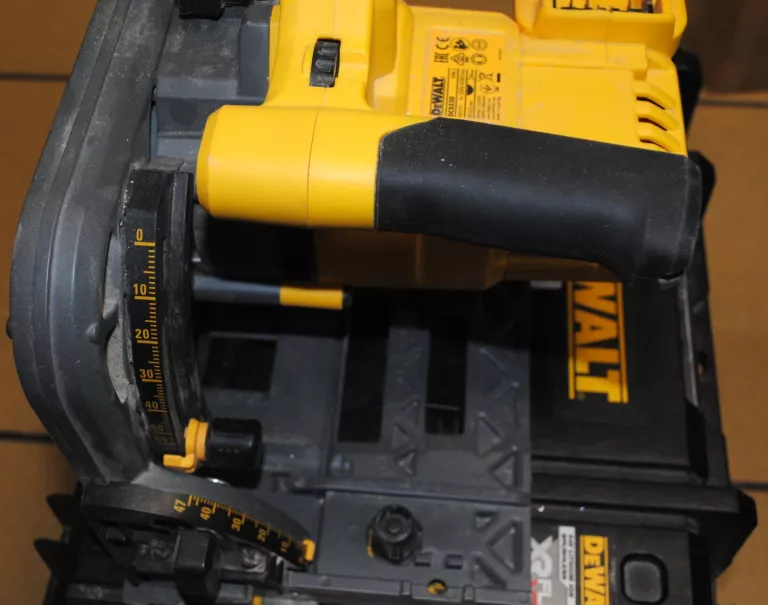 DEWALT DCS520