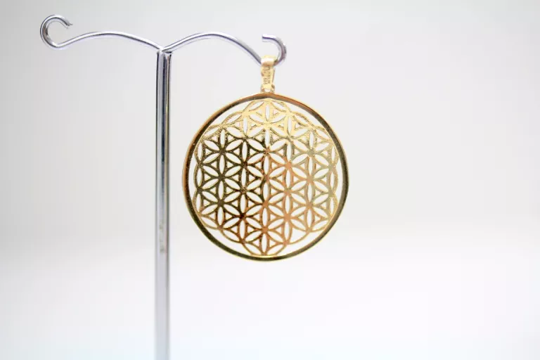 zjawiskowa-zlota-zawieszka-wkruk-pr585-material-zloto