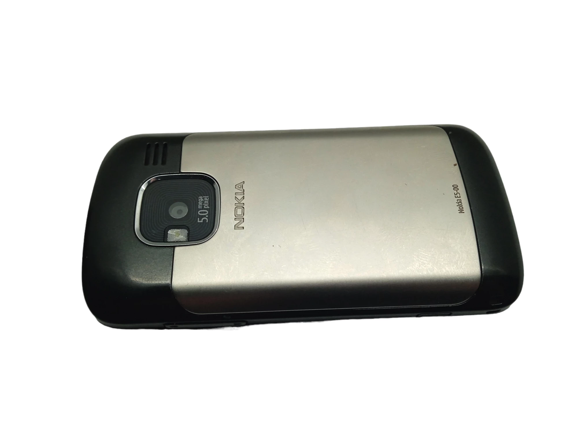 kultowy-telefon-nokia-e5-00-kod-producenta-e5-00