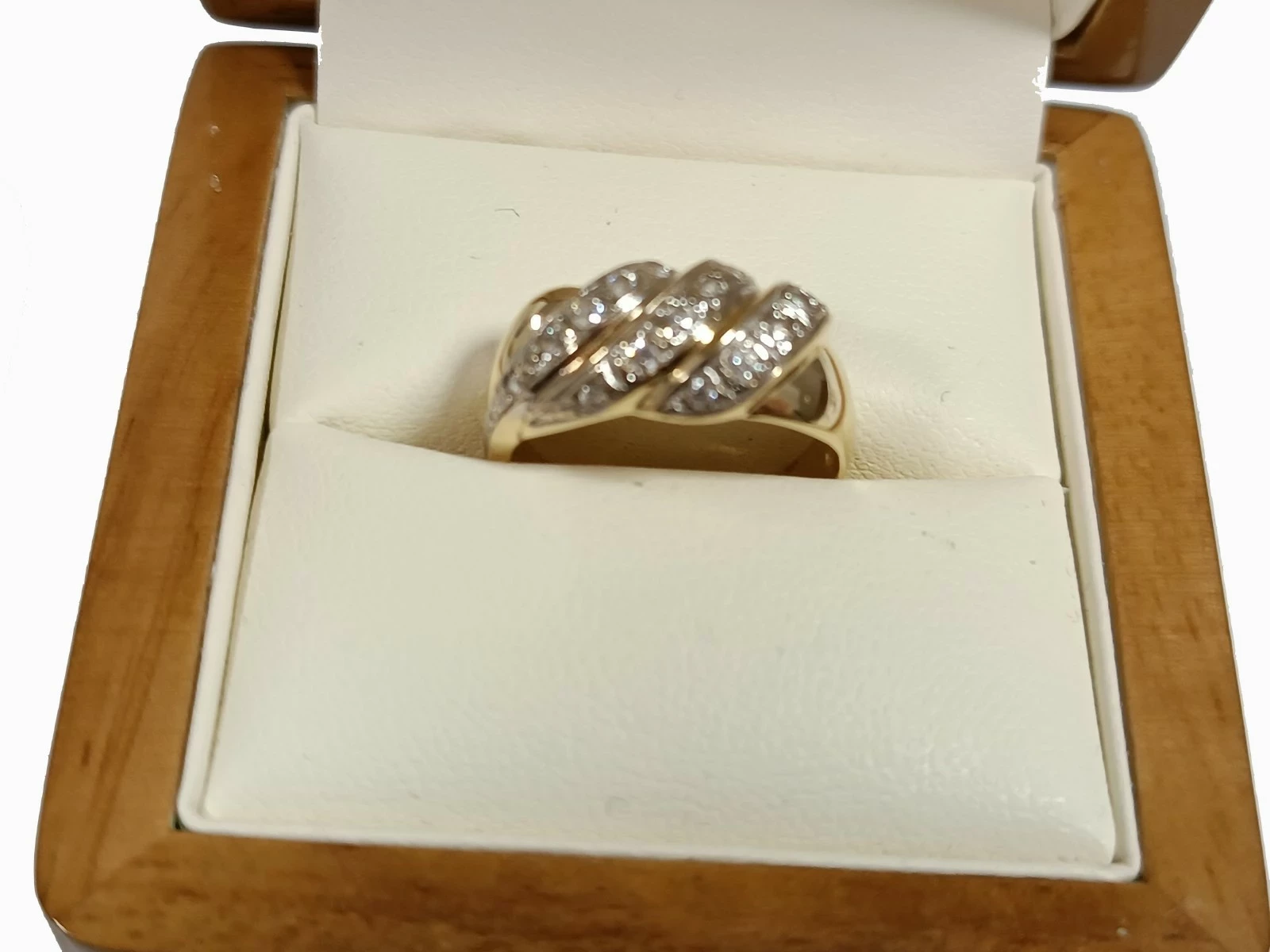 piekny-zloty-pierscionek-proby-585-kamien-17088-524288