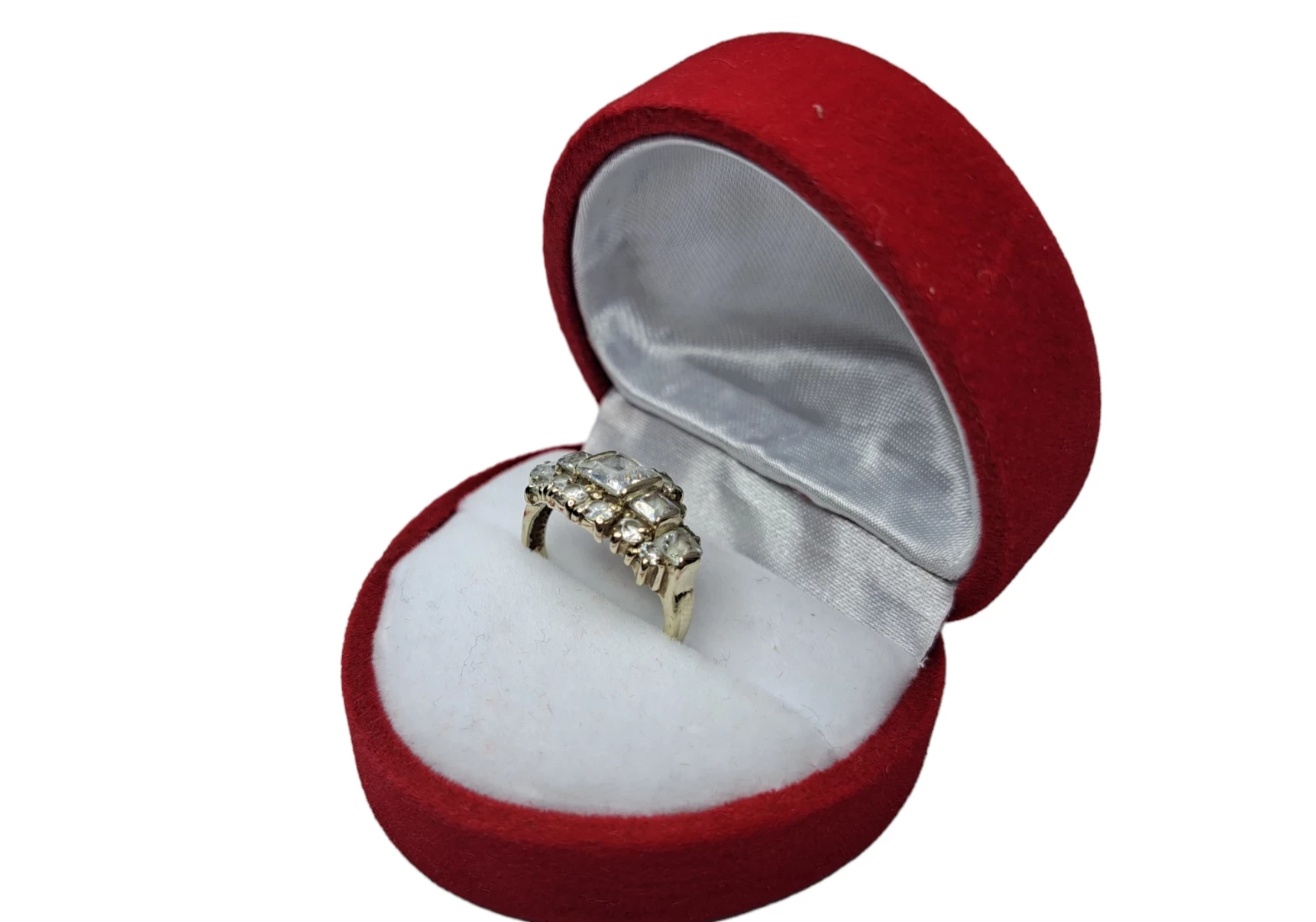 sliczny-pierscionek-z-kamieniami-585-315g-r7-waga-315