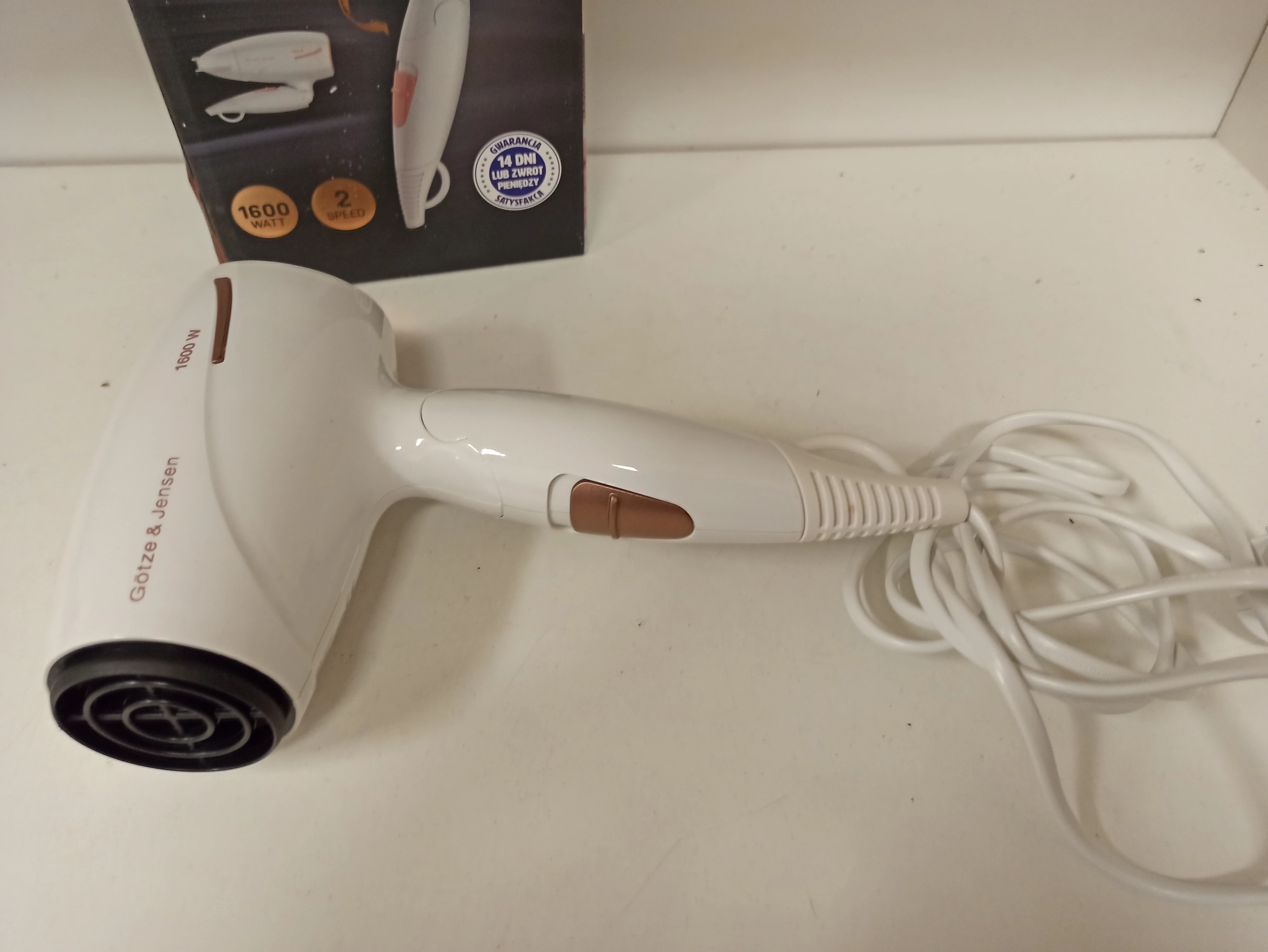 suszarka-gotze-jensen-hd500-1600w-pudelko-moc-1600