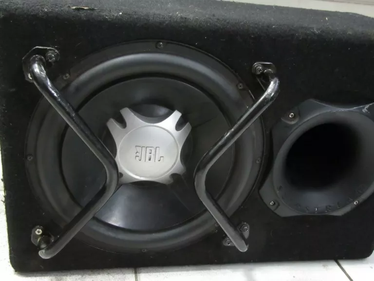 SKRZYNIA SAMOCHODOWA JBL GT SERIES GT5-1204BR