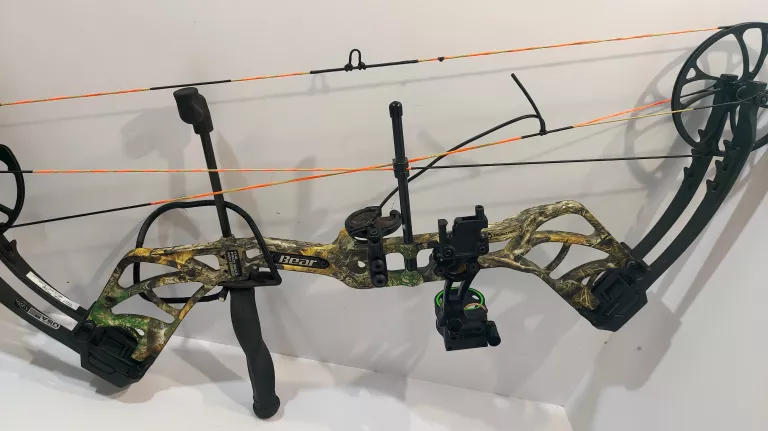 ŁUK BLOCZKOWY BEAR ARCHERY SPECIES LD + DODATKI