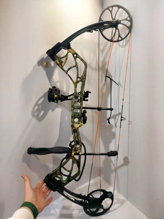 ŁUK BLOCZKOWY BEAR ARCHERY SPECIES LD + DODATKI