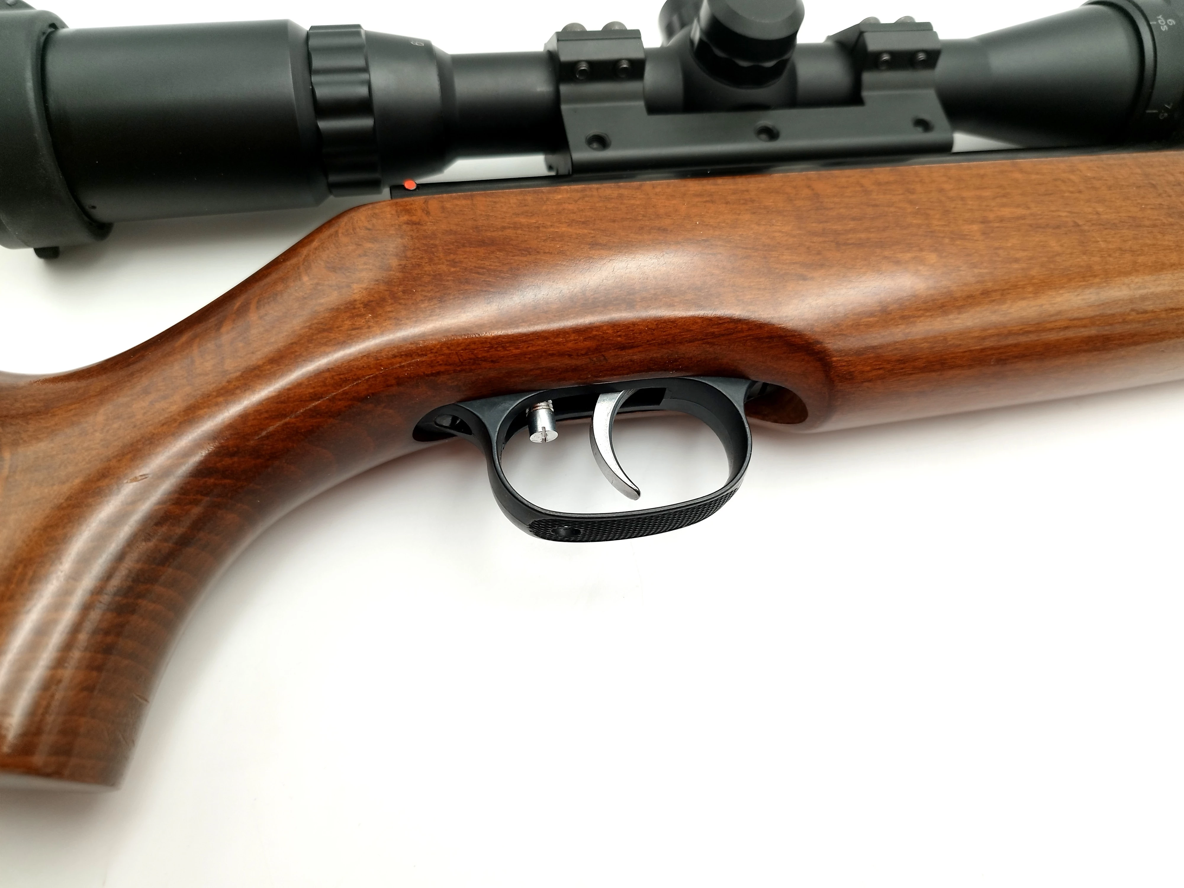 wiatrowka-weihrauch-hw-50-leapers-3-9x32-ao-typ-lufy-gwintowana