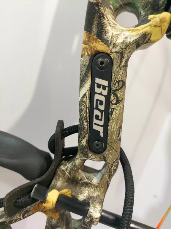ŁUK BLOCZKOWY BEAR ARCHERY SPECIES LD + DODATKI