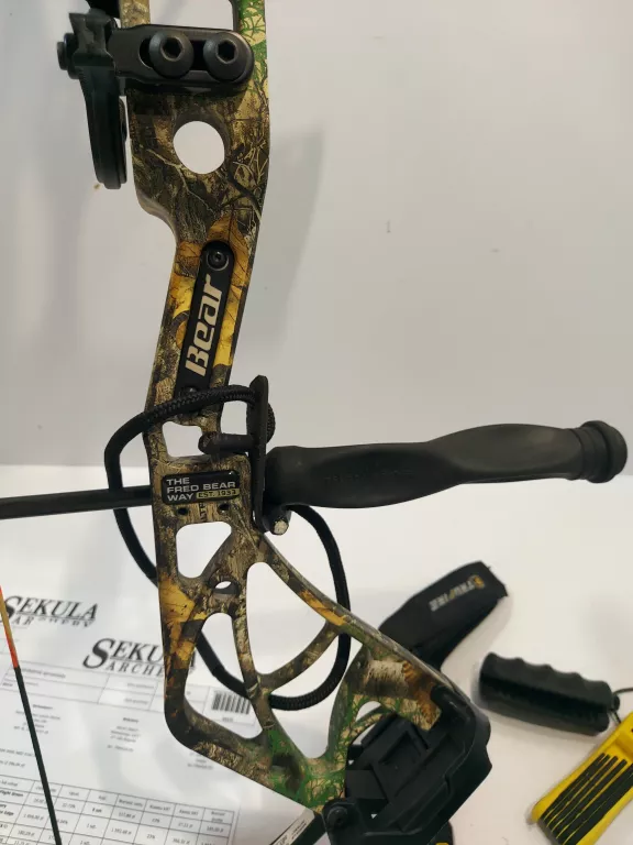 ŁUK BLOCZKOWY BEAR ARCHERY SPECIES LD + DODATKI