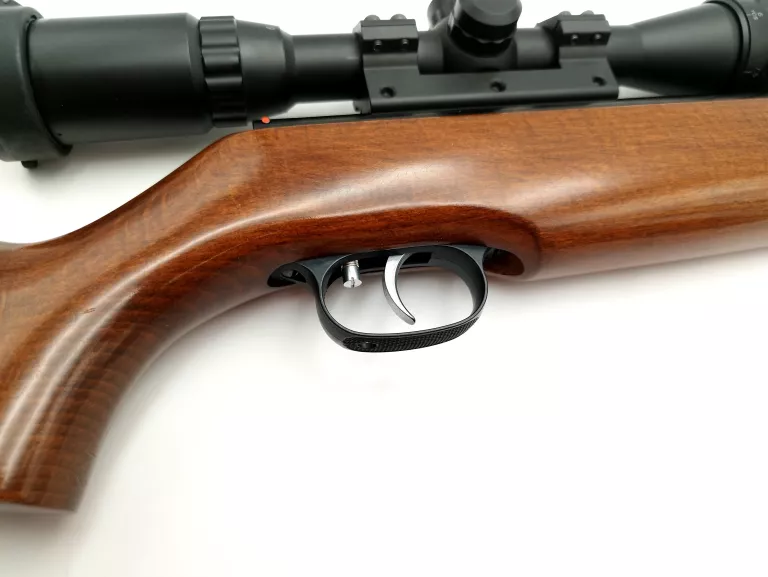 wiatrowka-weihrauch-hw-50-leapers-3-9x32-ao-typ-lufy-gwintowana