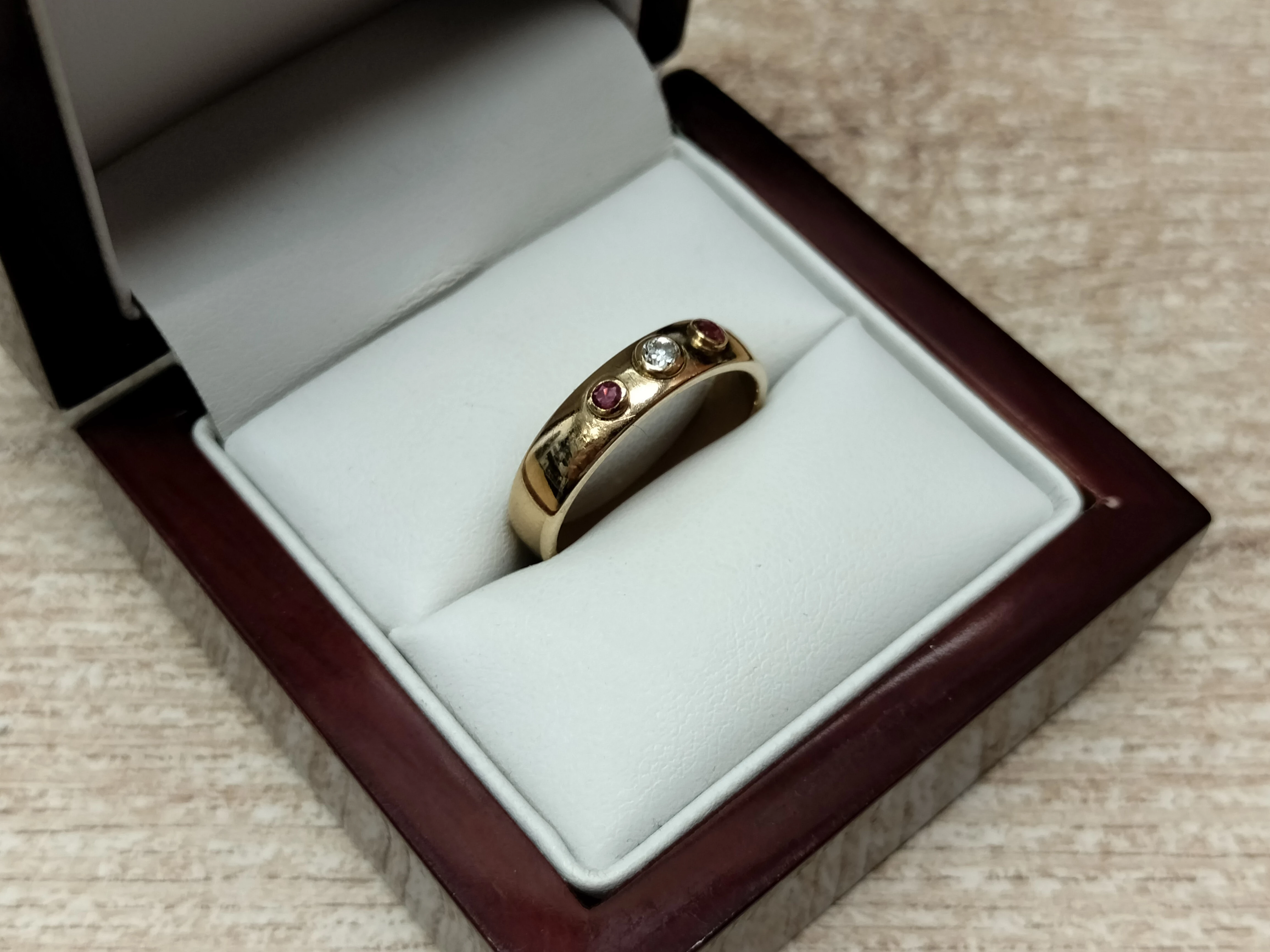 zloty-pierscionek-9k-diament-2x-rodofit-rozmiarsrednica-wew-mm-181833