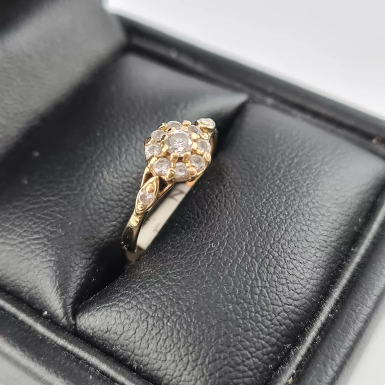 drobny-zloty-pierscionek-kwiat-585-marka-inna-marka