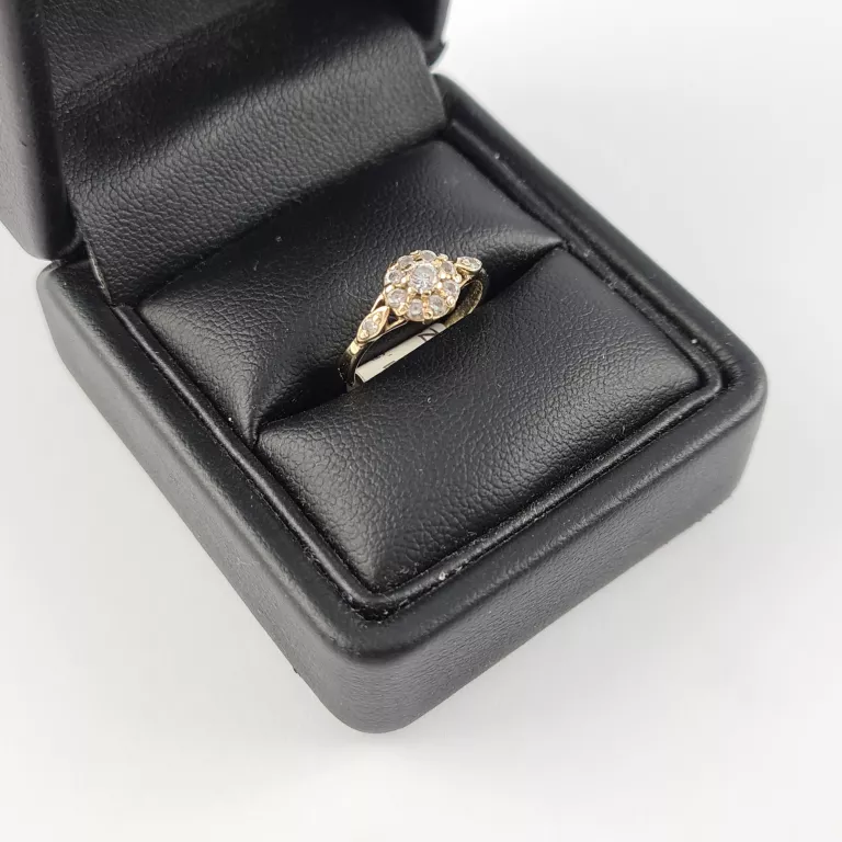 drobny-zloty-pierscionek-kwiat-585-mickiewicza-12-pelplin