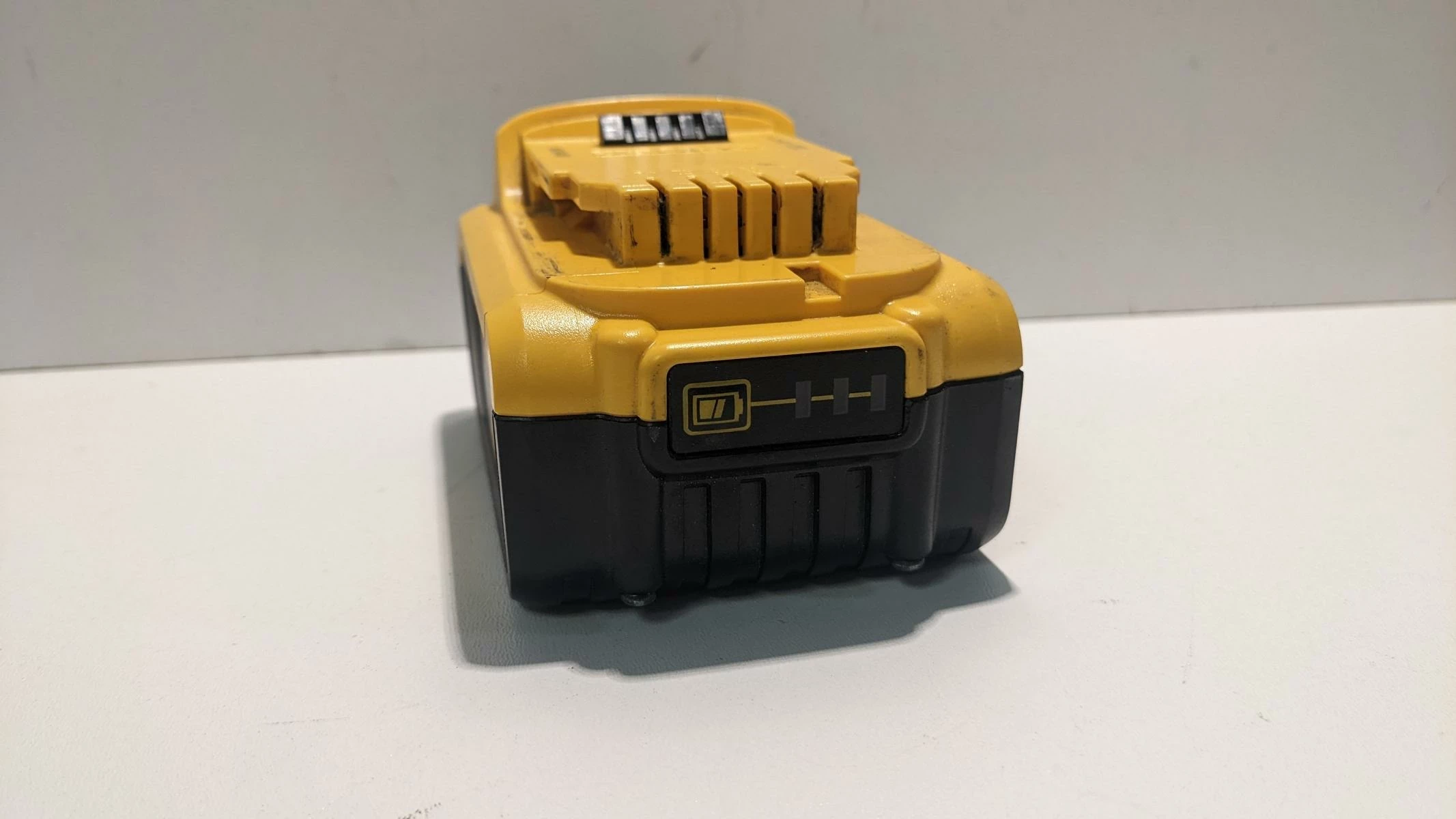 AKUMULATOR DEWALT 18V 5.0AH ROK 2021 | Akumulatory do elektronarzędzi ...