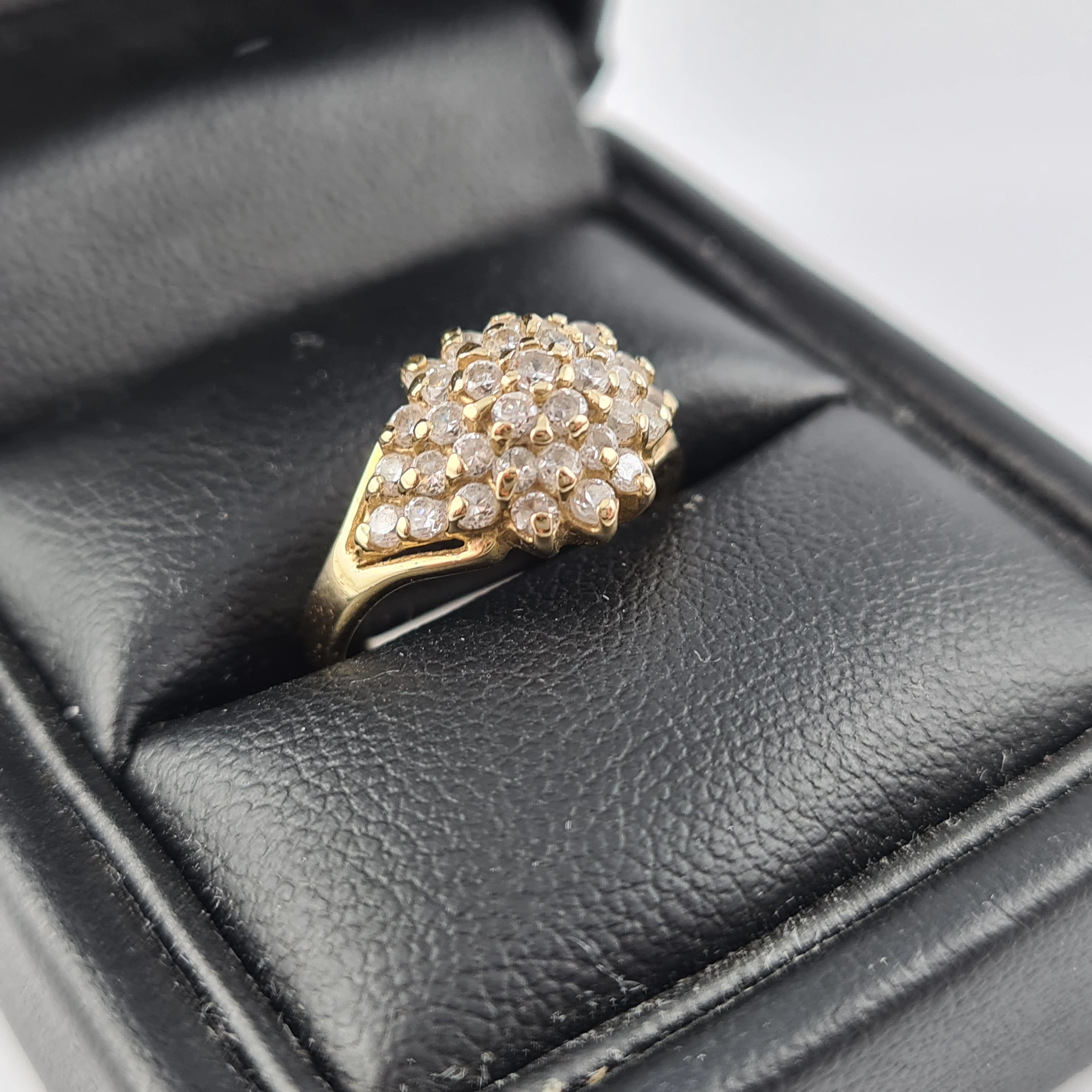 piekny-ozdobny-pierscionek-585-kamien-cyrkonia