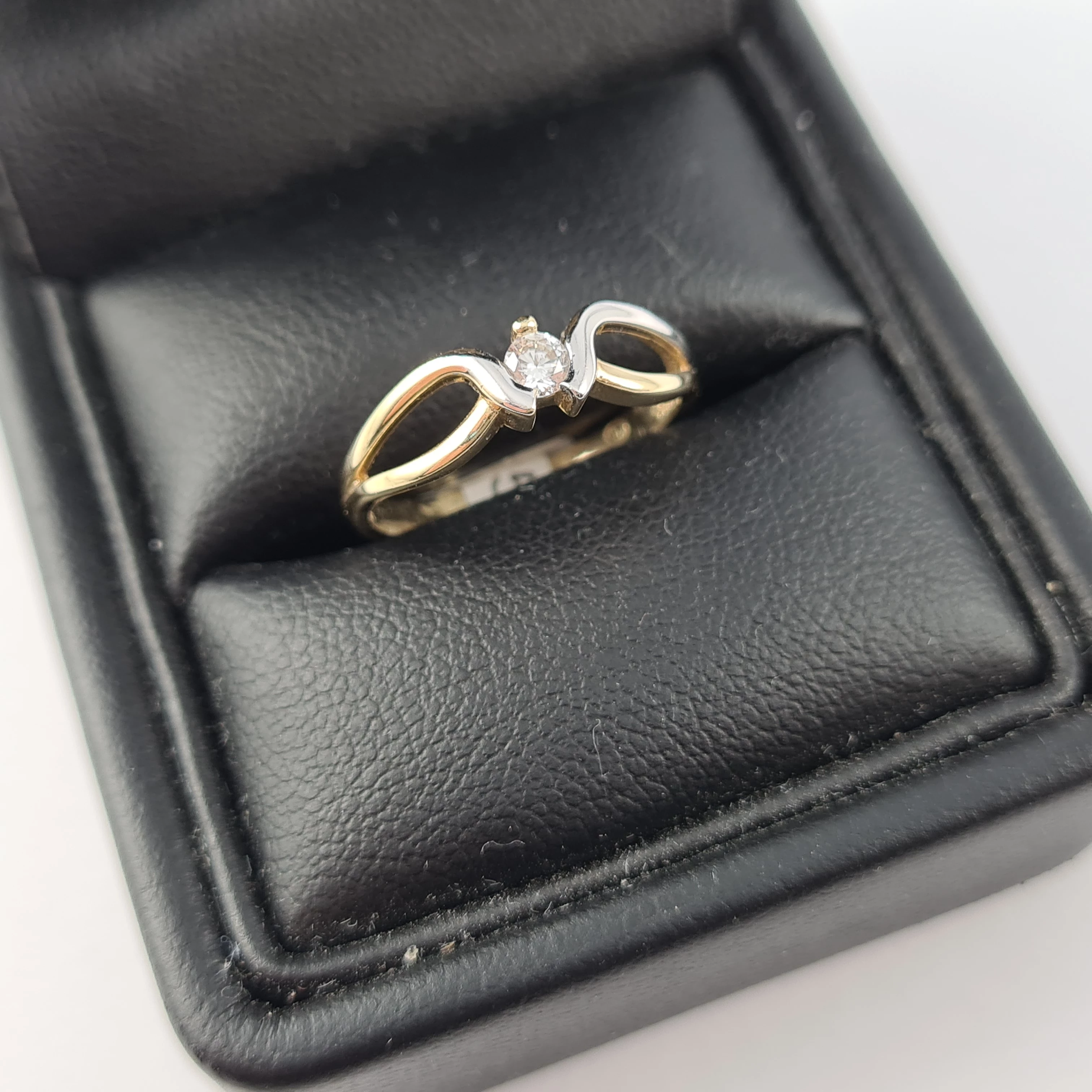 piekny-delikatny-zloty-pierscionek-585-rodzaj-wyrob-jubilerski